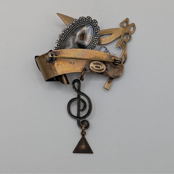 Susan L. Richardson Jewelry - Susan L Richardson Brooch Womens Gold Silver Mask Music Theater 1996 Vintage